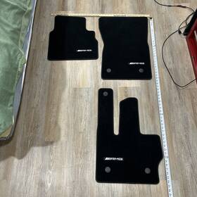 A1176805100 Mercedes-benz 2015-2020 Gla250 Oem Floor Carpet Mats Set Of 3 Amg
