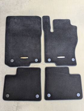 A166680410200689f87 Mercedes-benz Oem Floor Mats Classic 4-pc Set 2012 - 2019 Gle Ml New