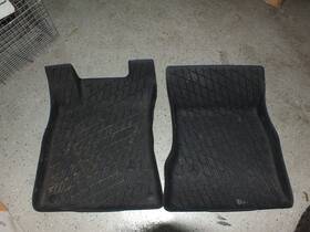 A17768032049051 Mercedes-benz 2020 - 2023 Glb250 X247 Front Floor Rubber Cover Liner Mat Set Of 2 Oem