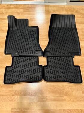 A20668061059g33 Mercedes-benz A2066806105 Oem W206 C-class 4pc Rubber Floor Mat Set 2021 C300