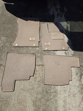 A2226804748 Mercedes-benz Oem S-class Beige Rubber Mats All Season / Weather Swb