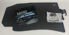 82550306793 Mini Oem Cooper R53 R52 R50 Black Rubber Floor Mat - Front Right S Logo