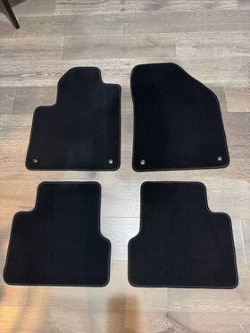 1ub86dx9ae Mopar Jeep Cherokee Black Floor Mats Oem 4 Piece 2015-2023 Part #