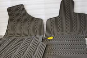 82210731ac Mopar New Nos Oem 2008-2011 Chrysler Town And Country Slush Floor Matts