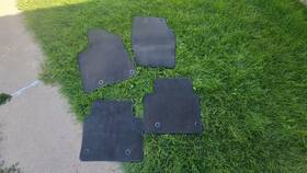 82216026ab Mopar 21-24 Jeep Grand Cherokee Carpet Floor Mats 1st And 2nd Row Oem