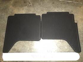 999e1-2z000 Nissan 999e12z000 New Oem All Weather Floor Mats Pair 2nd Row 2008-2015 Armada