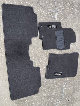 999e2-bz110 Nissan 2012-2017nissan Frontier King Cab Pro-4x Grey Carpeted Floor Mats Set Preowned