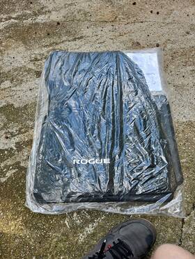 999e2-g200x Nissan Oem Rogue Floor Mats 4ct Front And Back Seats. 2017-2023. New In Package