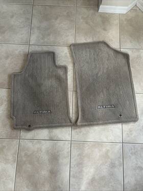999e2-ut010be Nissan 2008-2012 Altima Beige Tan Carpeted Floor Mats Front Oem Used