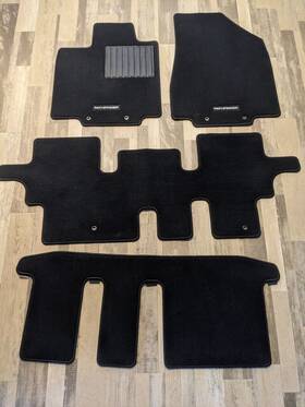 999e2-xz0 Nissan 999e2xz0 Black Pathfinder Floor Mats Set Of 4 Oem Lightly Used