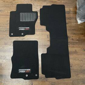 T99eu-bu1a Nissan 2021-2025 Frontier Pro-4x Carpeted Floor Mats