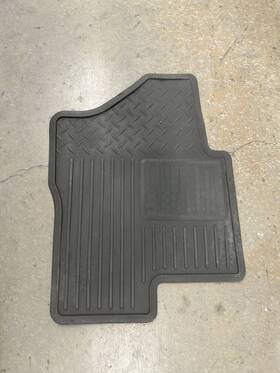 15178040 Oem Gm Rubber Floor Mat Suburban Tahoe Silverado Sierra Escalade Yukon 1999 2007