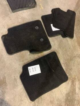 232.gm9422 Oem Canyon 2022 Floor Mat 758265