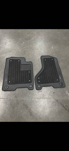 6nl871c5aa Oem 2019-2024 Ram 2500 3500 Mega Cab Limited Black Rubber Carpet Floor Mats 2 Pc