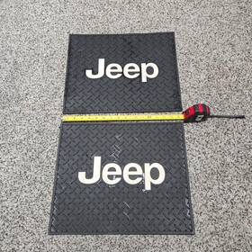 001054r01 Plasticolor 2pc Jeep Diamond Plate Back All Weather Heavy Duty 2 Rubber Floor Mats Used 16 Inch