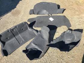 223.gm2n04 Pontiac 2004-06 Gto Factory Rear Carpet Cleanout Black - Oem