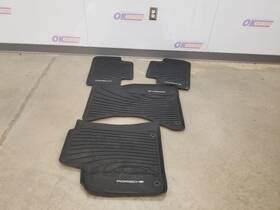 222.po1m18 Porsche 18 2018 Macan S Complete Rubber Floor Mat Set Black