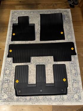 Pt01132189-b Rivian R1s All-weather Floor Mats 2025-up Oem New