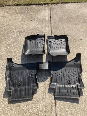 Smartliner 840004620848 Custom Fit Floor Mat Liner Set For 2020-2024 Jeep Gladiator