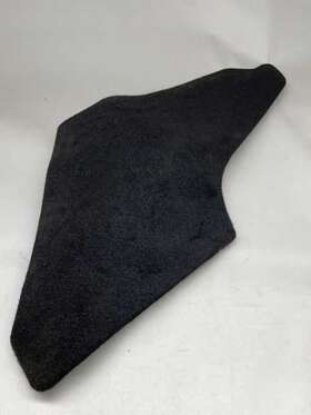 1561493-00-a Tesla 17-23 2 Console Right Carpet