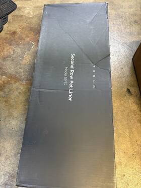 156226200 Tesla Unopened Brand New In Box Model S Y 3 Second Row Pet Liner