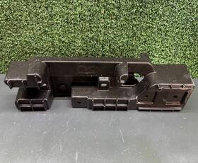 1632502-00-a Tesla 2021-2023 Model X Right 2r Middle Floor Common Bracket