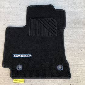 Pt206-02142-xx Toyota 2014-2019 Corolla Drivers Side Floor Mat Black With Blue Stitching Oem
