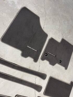 Pt206-0817x-xx Toyota 2019 Sienna 8 Passenger Xle Carpet Mats