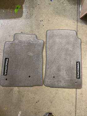 Pt206-35101-13 Toyota 2005-2011 Tacoma Front Carpet Floor Mats-light Charcoal Gray-genuine
