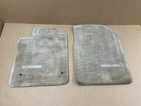 Pt206-07090-02 Toyota Pt548-07050-10 0540. Avalon 2005-2010 Ivory 2pc Carpet Floor Mats Set Oem Pt206-07090-02 Toyota Pt548-07050-10 0540. Avalon 2005-2010 Ivory 2pc Carpet Floor Mats Set Oem
