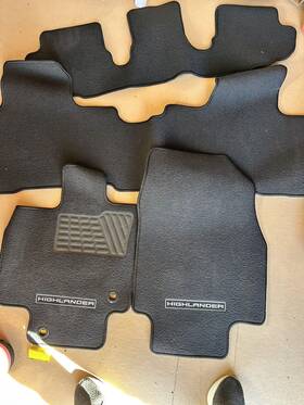 Pt926-4820r-20 Toyota 2020-2023 Highlander Oem Carpet Floor Mat Set