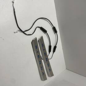 Pt942-08210 Toyota 21-24 Sienna Illuminated Door Sill Kit Genuine Accessory Pt942-08210 Toyota 21-24 Sienna Illuminated Door Sill Kit Genuine Accessory