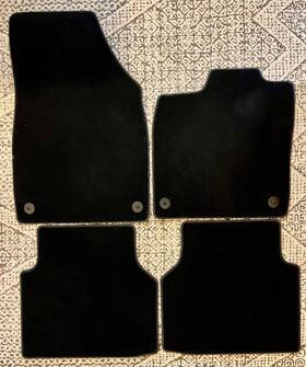 0002170210 Volkswagen 2021-2023 Id.4 Capret Floor Mats Complete Set