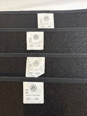 11k863011 Volkswagen New Oem 2021-2026 Id.4 Carpet Floor Mats 4-pc Very Nice