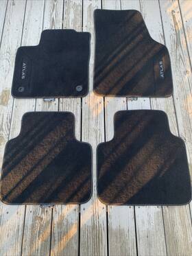 3cm-061-370-wgk Volkswagen Oem 2023 Atlas Cross Sport Black Carpeted Floor Mats Set Of 4 Nice