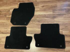31426035 Volvo 3 Genuine R-design Black Carpet Floor Mats Xc60
