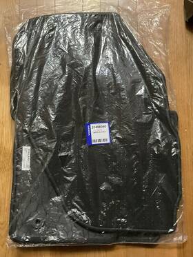 31498040 Volvo S60 And S60l Inscription 4 Floor Mats 2012-2018 Part# Off Black New