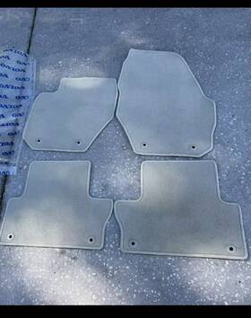 39833578 Volvo 2010 - 2017 Xc60 Floor Mat Set Lhd Oem