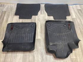 00476-t2 Weather Tech Fits 2012 - 2019 Toyota Tundra Wether Floor Mats Set Used Good Condition 00476-t2 Weather Tech Fits 2012 - 2019 Toyota Tundra Wether Floor Mats Set Used Good Condition