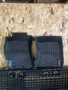 441881 Weathertech 2009-2013 Subaru Forester Floor Mats For 1st Row Black Used