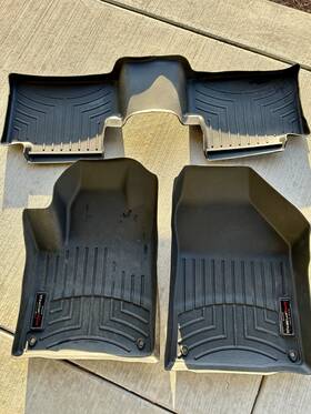 448331im-445662im Weathertech Jeep Cherokee2019- 2023 Weather Tech Floor Mats